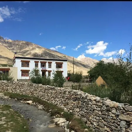 Rigyal Hotel *